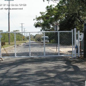 commercial swing gate